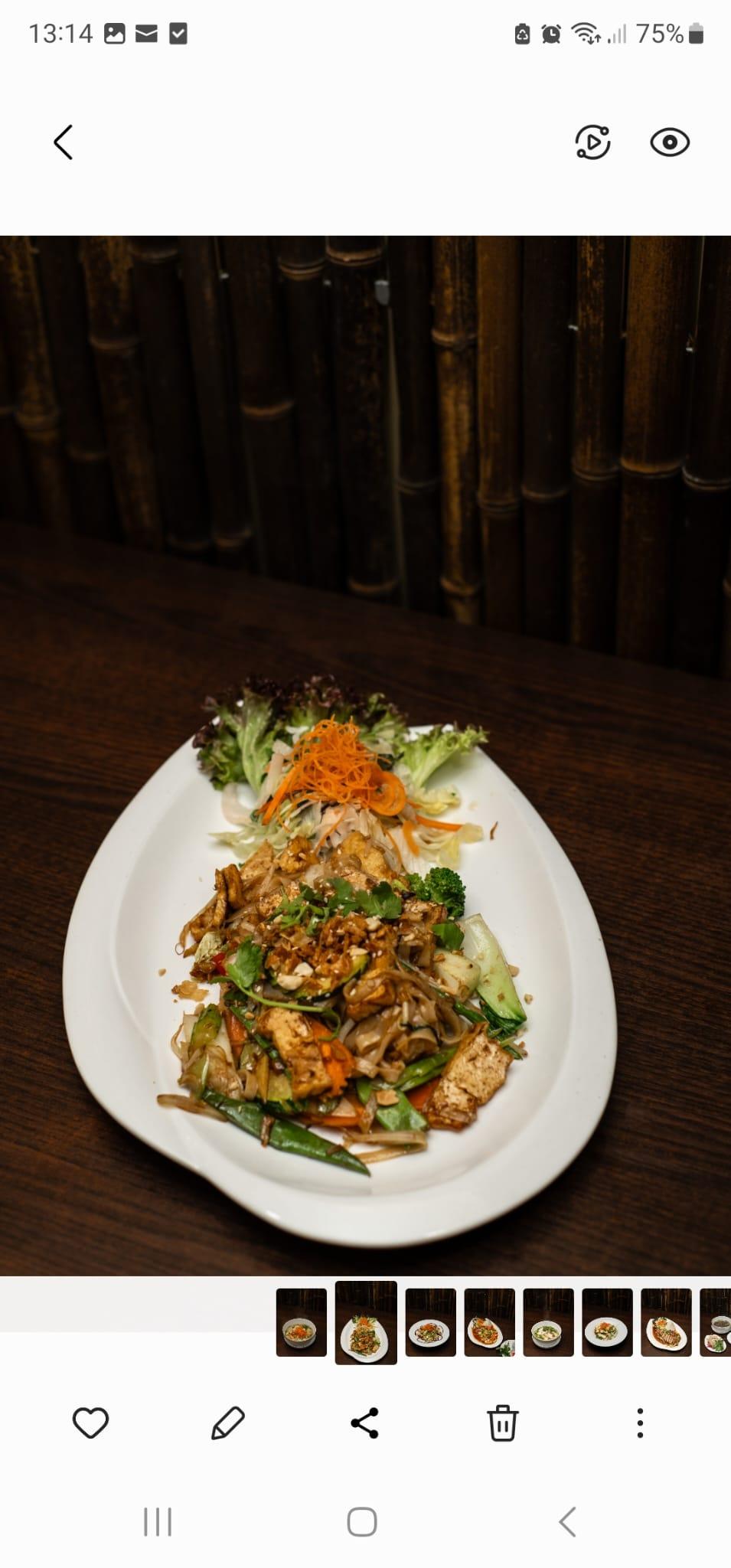Udon gebraten mit hausgemachtem Seidentofu